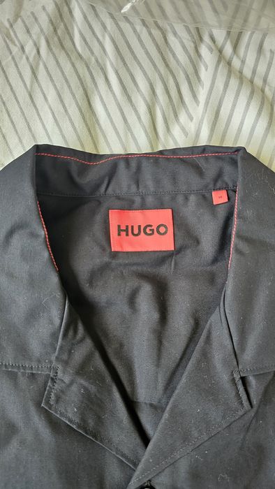 Черна риза Hugo, Размер М