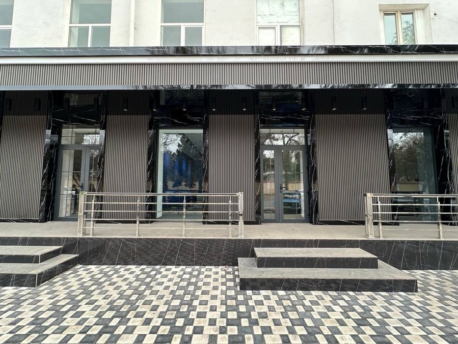 Сдается в аренду помещение вдоль дороги 90м2 - парк Ашхабад | Яшнабад