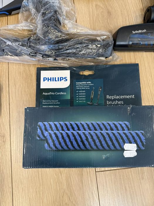 Лот различни четки/накрайници за прахосмукачка Philips