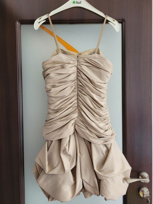 Vând rochita eleganta S