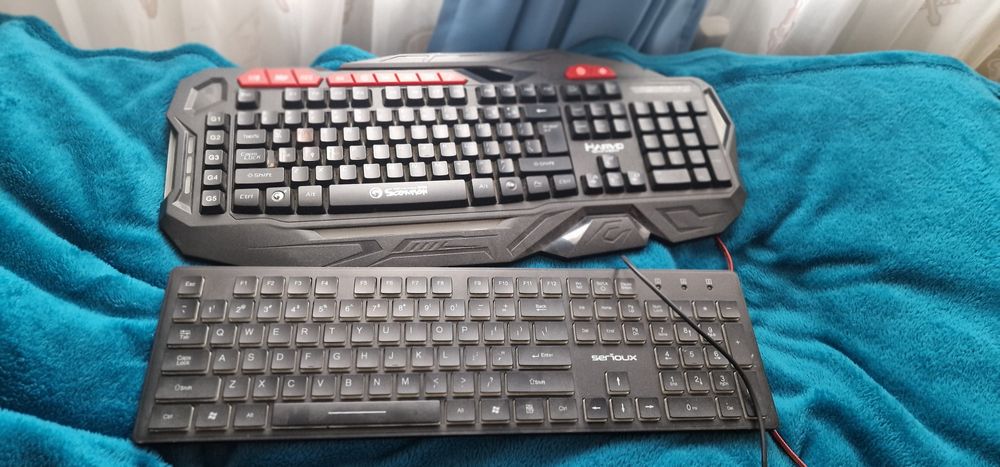 2 tastaturi cu led