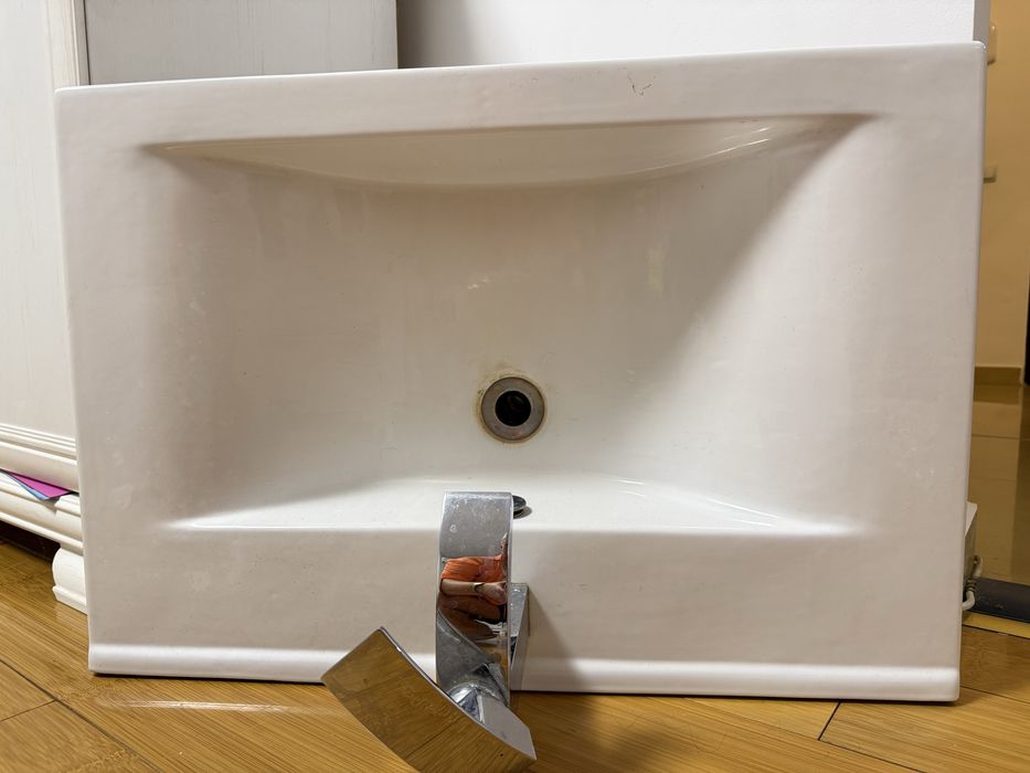 Lavoar baie cu baterie