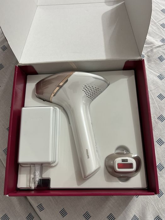 Epilator IPL Philips Lumea BRI945/00 450.000 impulsuri, 2 accesorii
