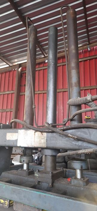 Хидравлична преса / балирка за отпадъци  - рециклирана,работеща