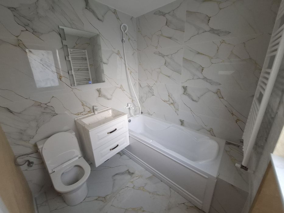 Casa parter 4 camere  la cheie Stefanestii Noi lângă Primărie, str.  Veseliei