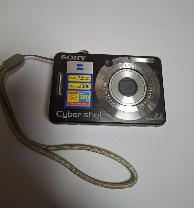 Цифров фотоапарат Sony Cyber-shot с 7.2