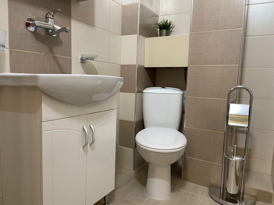 Дава се под наем Тристаен апартамент в София, Студентски град - 125 кв.м за 875 € - Снимка #10