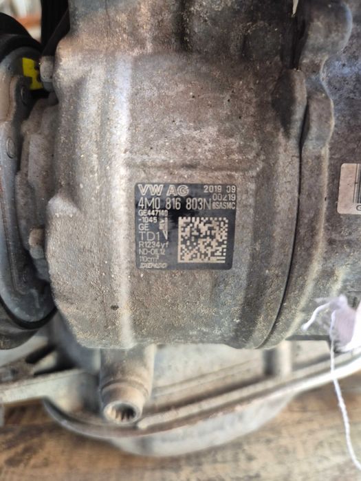 Compresor AC Audi Q7 Q8 4M0816803N