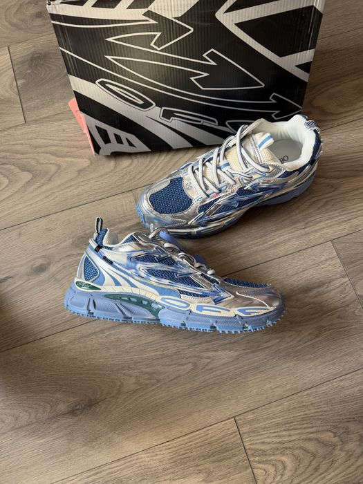 Off White Be Right Back