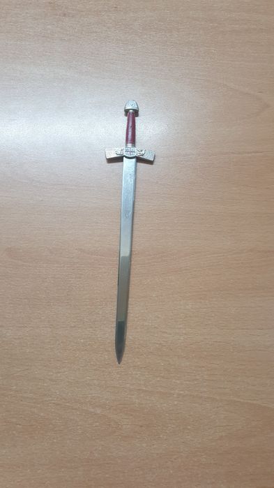 Меч сабя нож острие