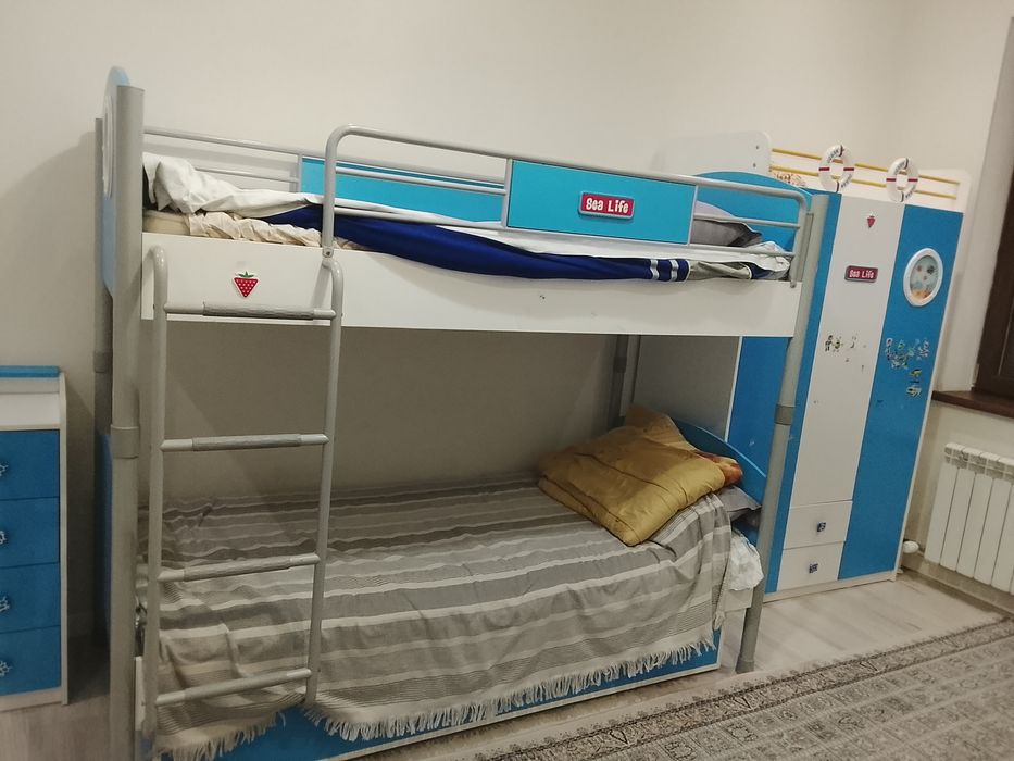 Продам мебель в детскую комнату