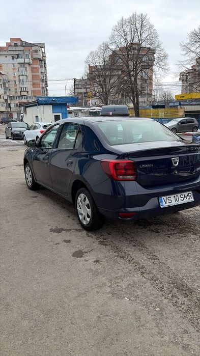Vând Dacia Logan
