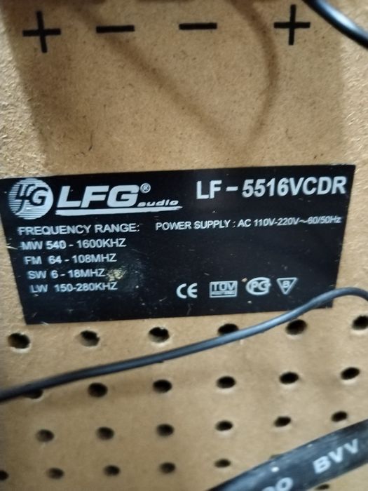 Sistem audio LFG stereo cu boxe