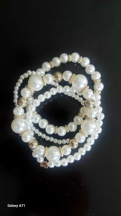 Комплекти перлени гривни