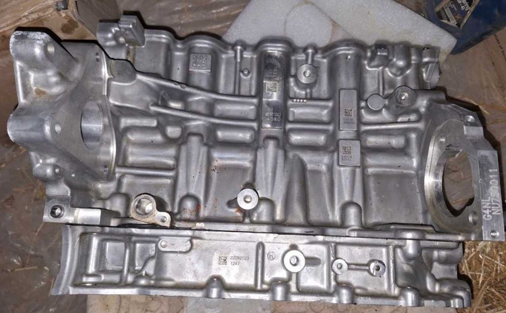 Блок цилиндр (шорт-блок)  Hyundai / Kia объемом 2,0 литра.