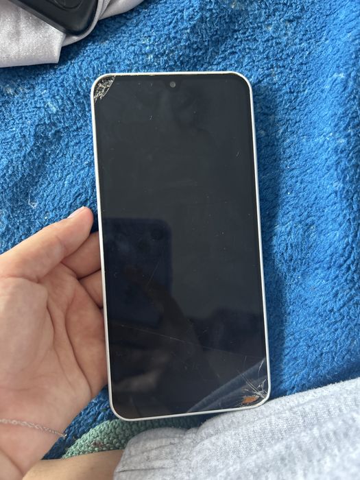 Vand un Samsung A16 pentru piese
