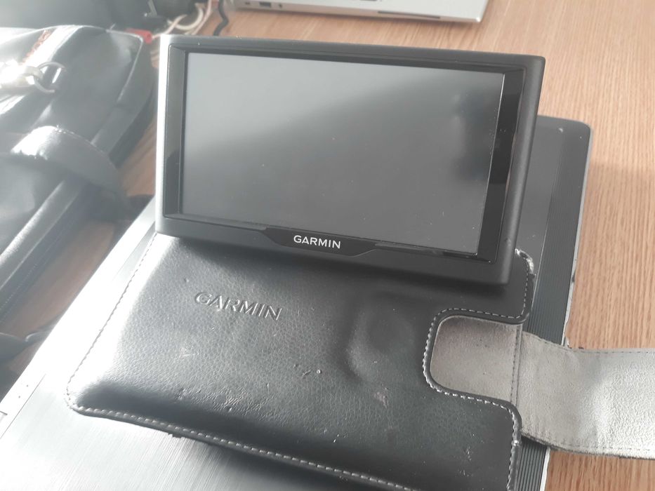 GPS Tomtom Go Basic si Garmin Drive harti pe viata, trafic online