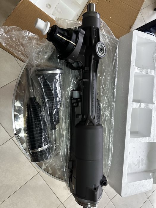 Електрическа рейка НОВА  ГАРАНЦИЯ Q7 Q8 Cayenne lll. 15. 4M0.909.144E.