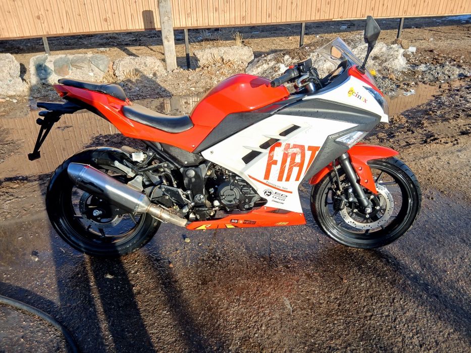 Мотоцикл 200куб Kawasaki