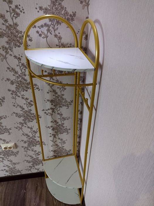 Вешалка в прихожую угловая