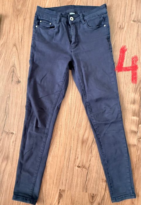 Pantaloni fete, 30 lei o pereche