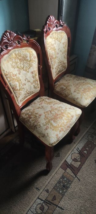 Продам 2 стула прочные