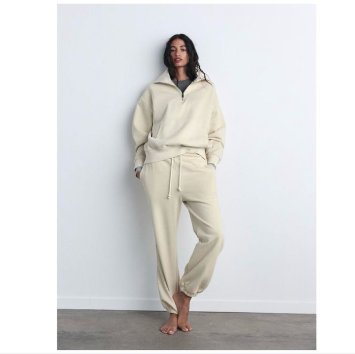 Костюм Zara новый женский спортивный двойка бежевый белый зара