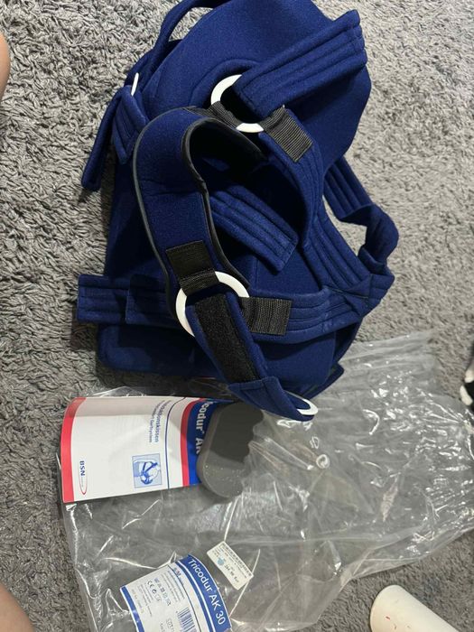 Nou-Perna pentru abductie mobilizare umar si brate