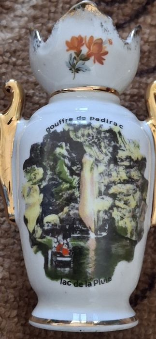 Стар френски микрофон и цитра