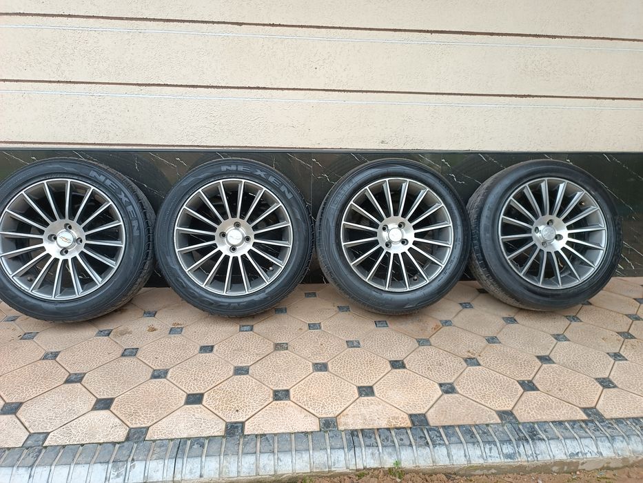 Mers Diska Balon 215 55 R17 Holati Yaxshi Ayibi Yoq