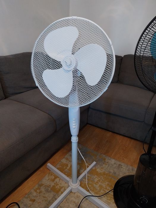 Ventilor cu recipient apa