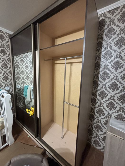 Продам шкаф купе