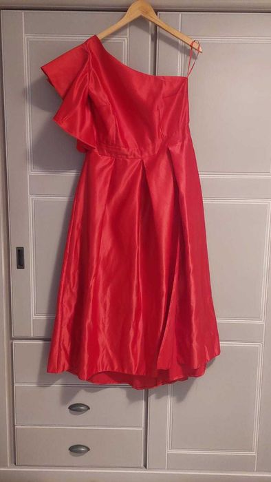 Rochie de seară satin roșie