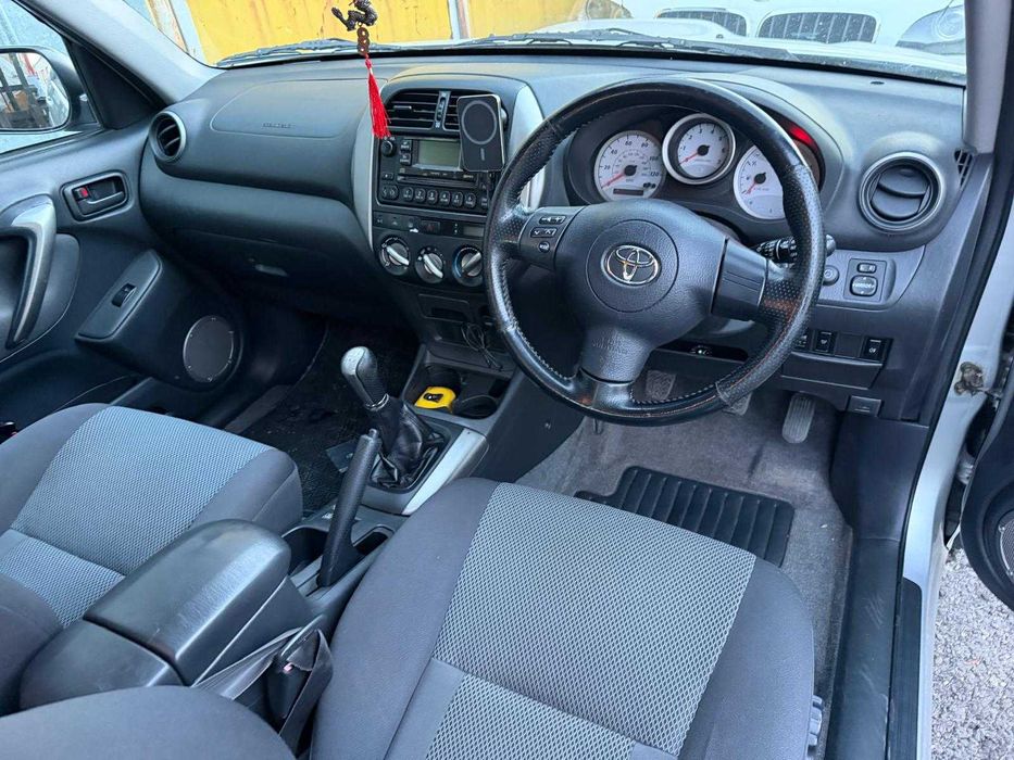 TOYOTA RAV4 2004 — imagine 5