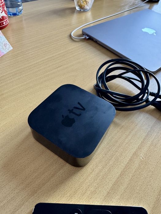 Apple tv 4k A1842 64GB