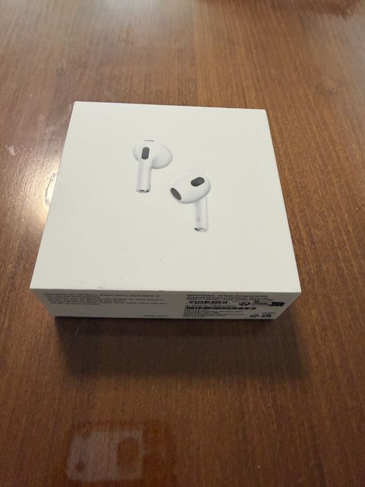 Оригинални Apple AirPods 3 (3rd Gen)