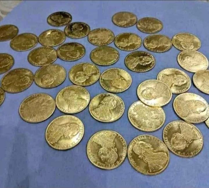 Vând monede placate cu aur de 24k  1/1 cu cele originale