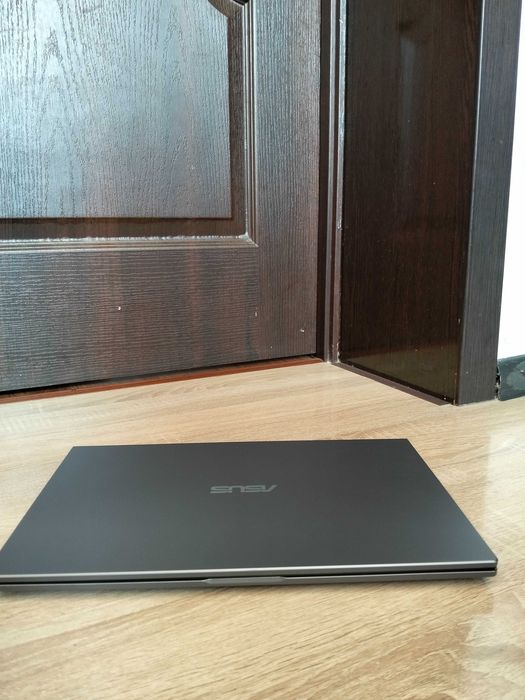 Ноутбук Asus Core i3/8/256 Ssd M2 сатылады
