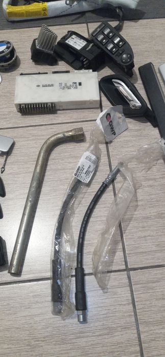 Piese BMW e 53 ,fulie vibrochen,macarale portiera fata,etc.