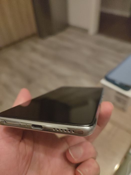 XIAOMI 11T телефона е неразличим от нов