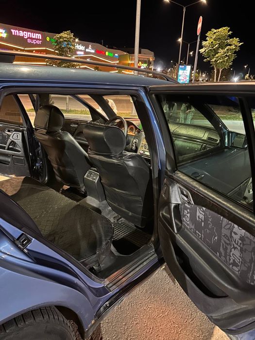 Mersedes benz E- class 1998