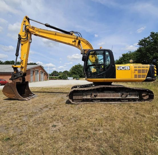 Dezmembrez excavator pe șenile JCB JS260 + JS220, JS240, JS300 – piese