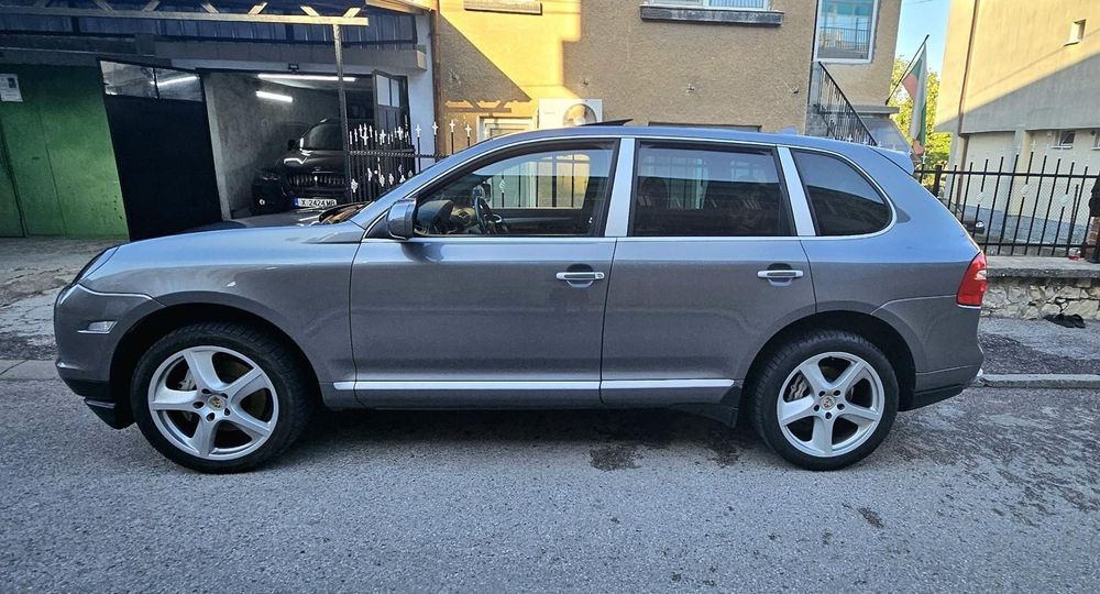 Porsche Cayenne 957 GTS