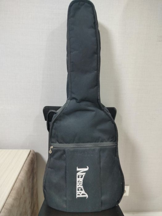 Продам гитару Yamaha C40 с чехлом!