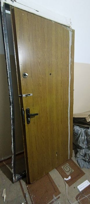 Дверь металлическая  80 & 200