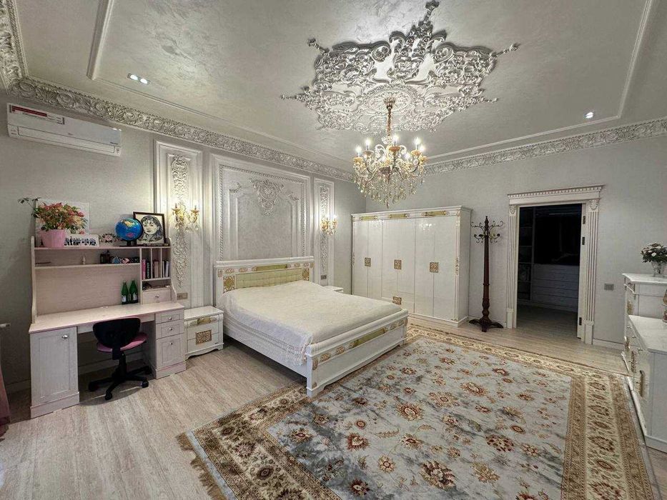 Амир Темур махалля | метро БИЙ 8-соток 8-комнат 600 м2 [ДМ-339]