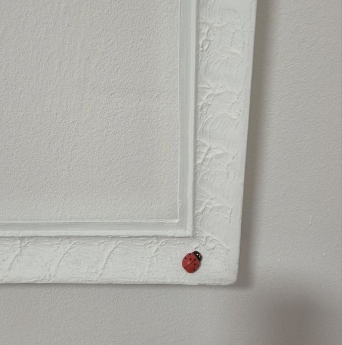 Бяла дървена мат рамка за картина 64×49