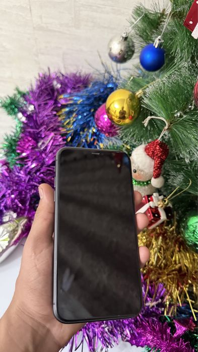 Продам айфон 11