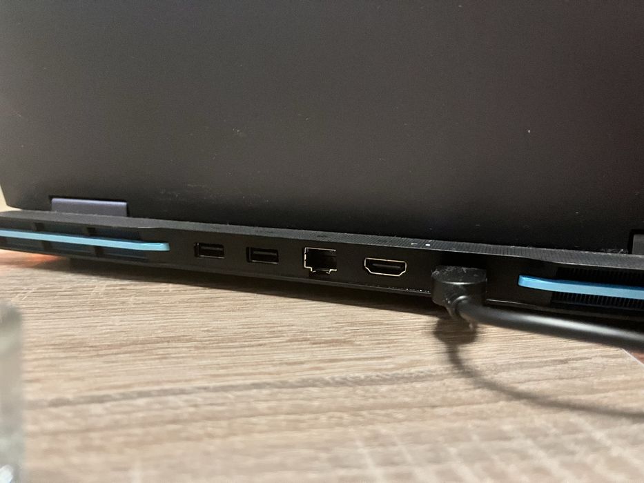 Лаптоп Lenovo LoQ