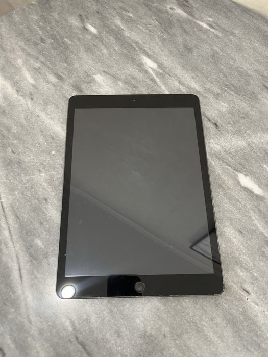 Iphone 13, ipad 8го поколения